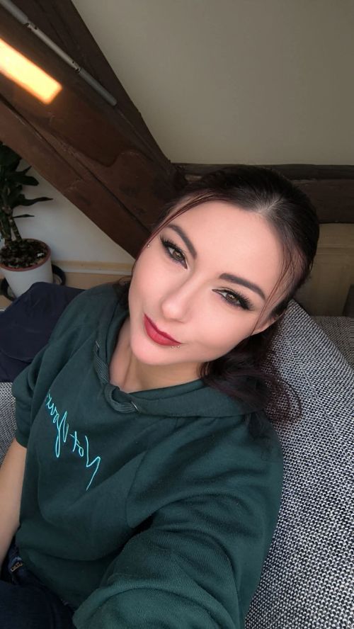 love_joy_hopeful_girl
