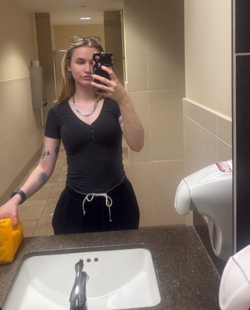 _nicolene.k_